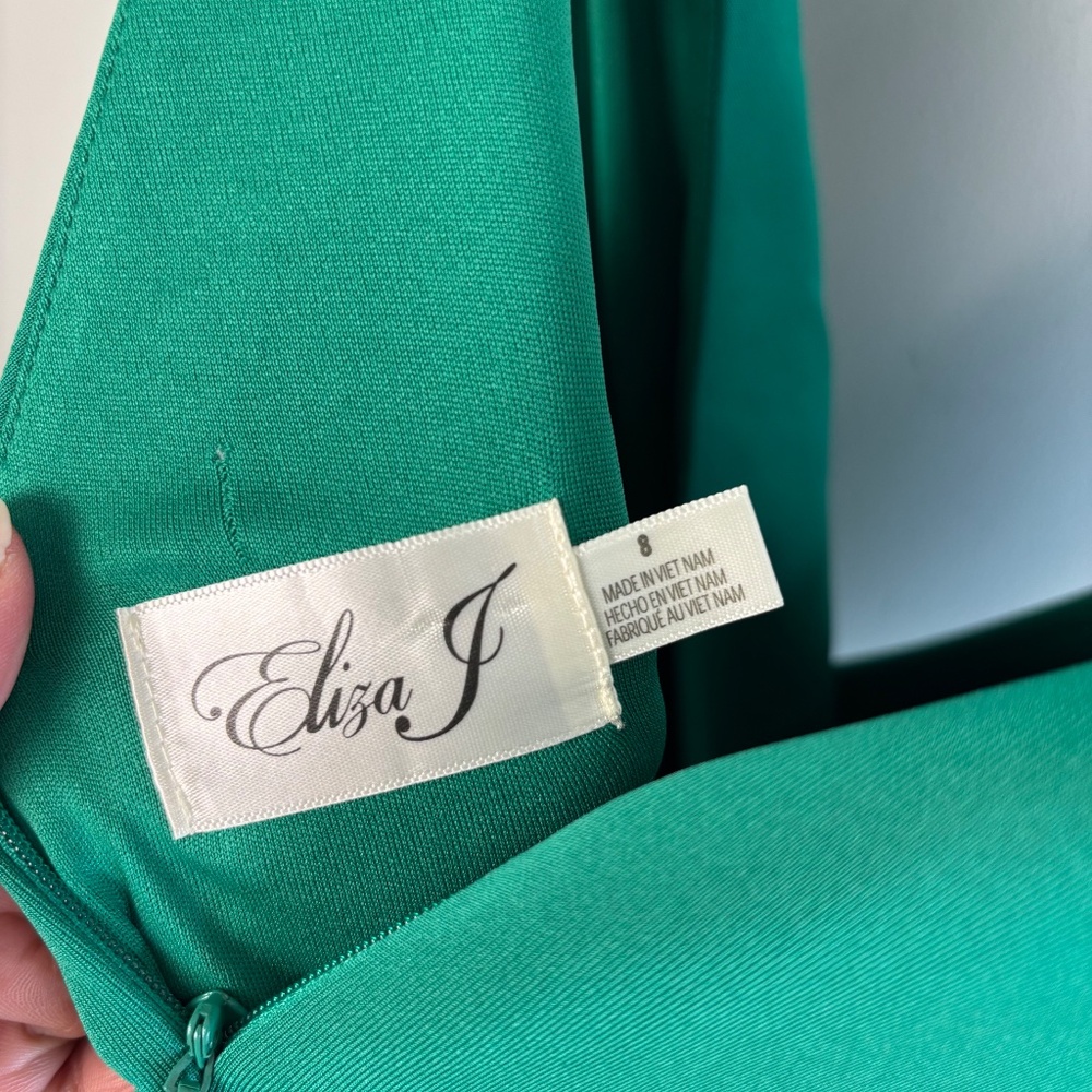 Eliza J GREEN Surplice V-Neck Sleeveless Mermaid Gown Size 8 - Picture 4 of 4